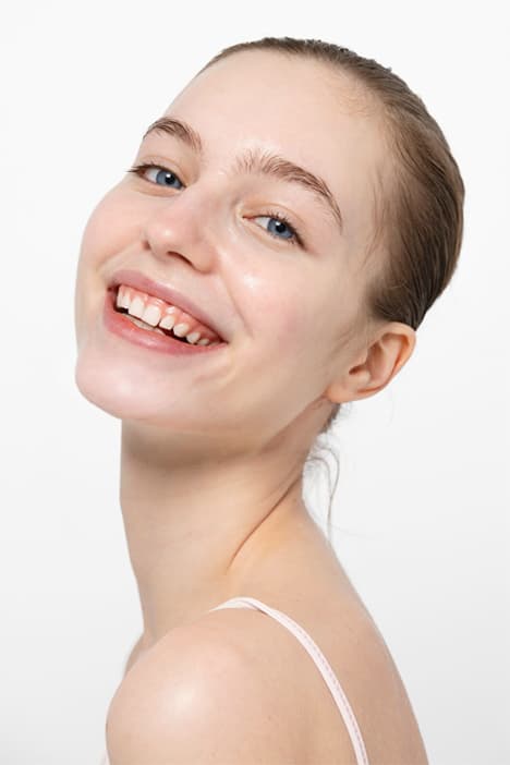 clean facial model